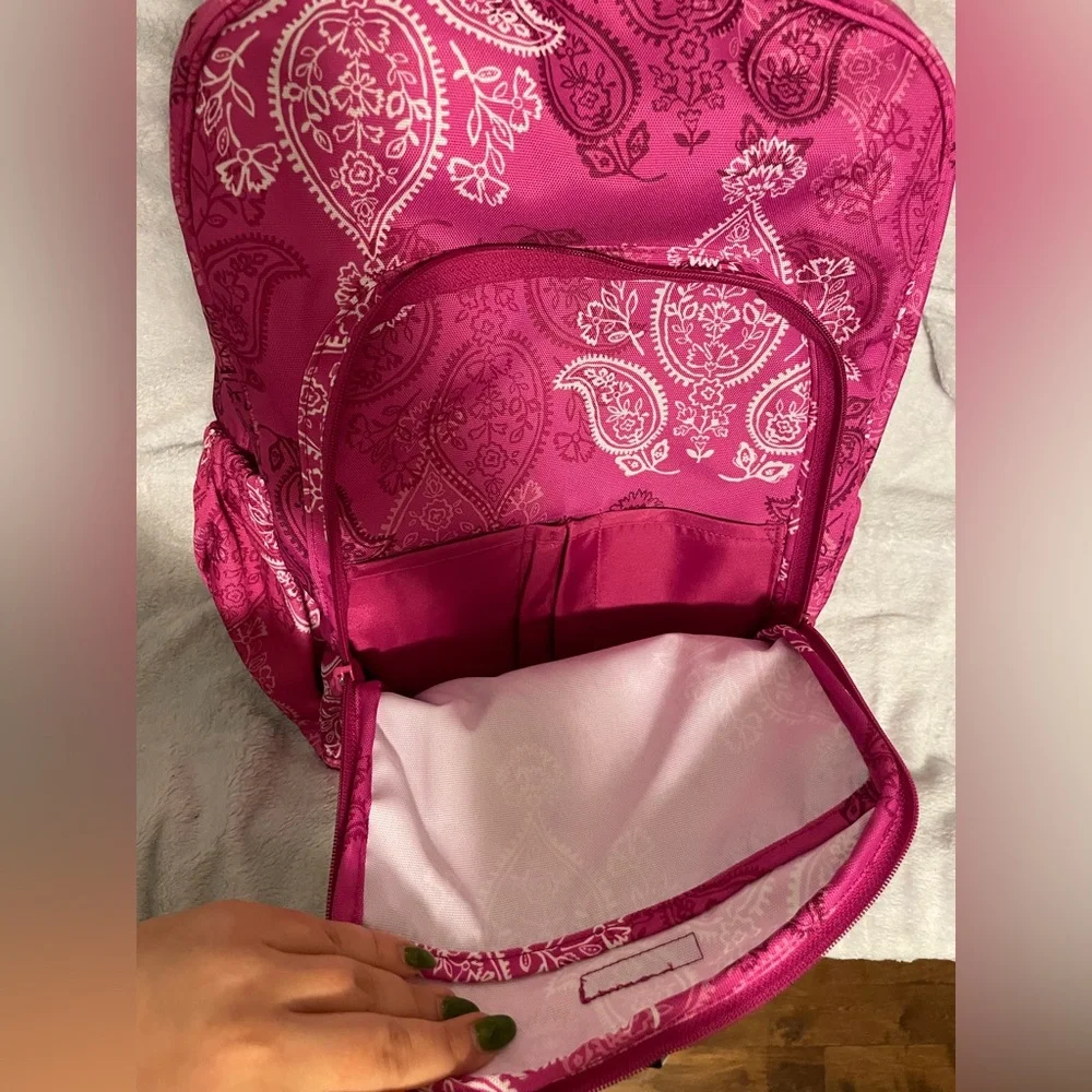 Vera Bradley Pink & White Paisley Print Backpack EUC - Picture 7 of 10